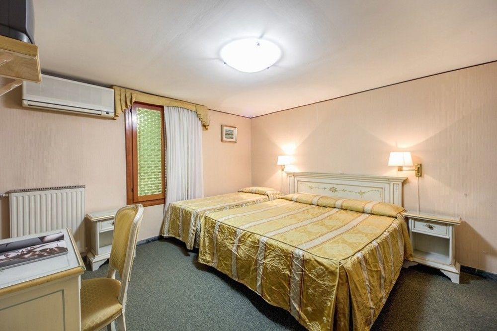 Basilea Hotel Venecia